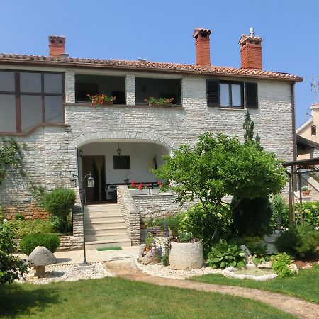 פורץ Apartmani Villa Otilija מראה חיצוני תמונה