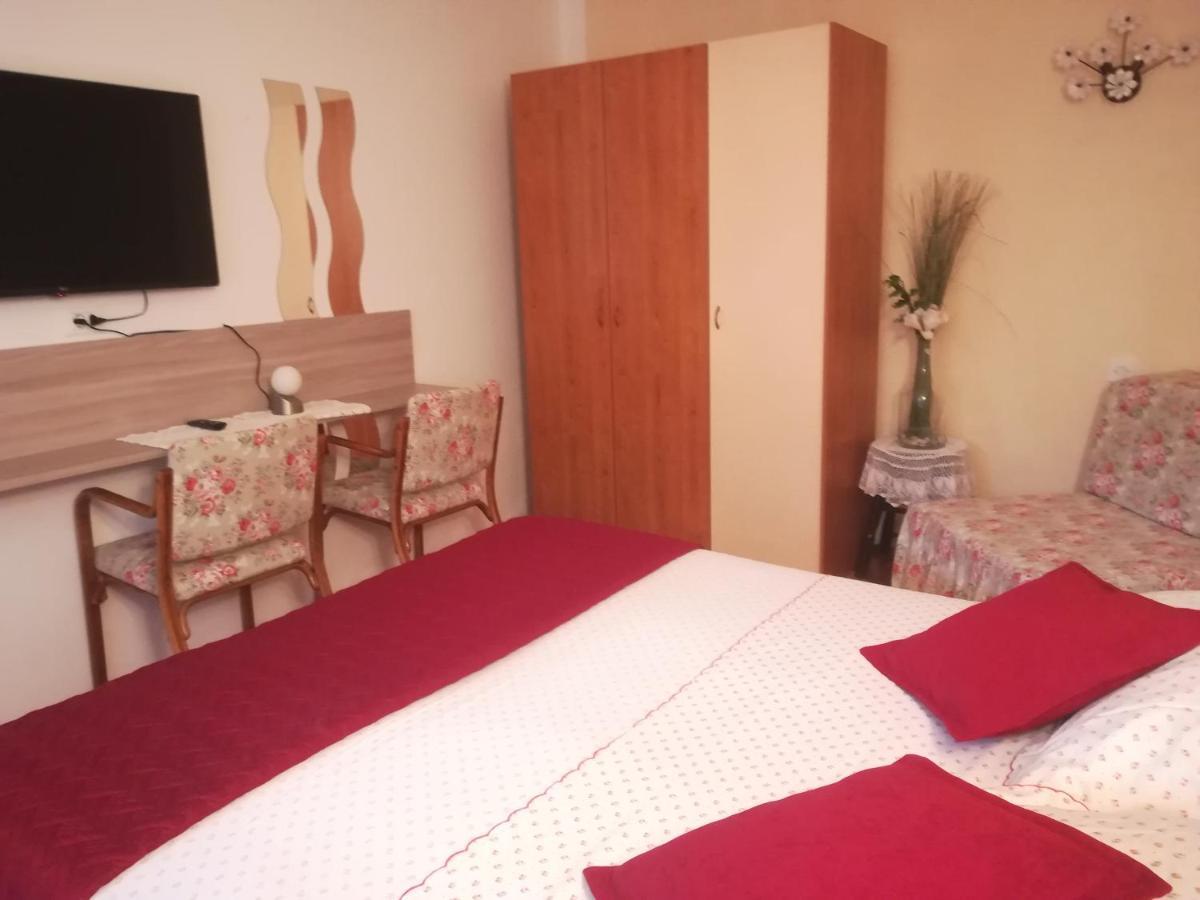 פורץ Apartmani Villa Otilija מראה חיצוני תמונה