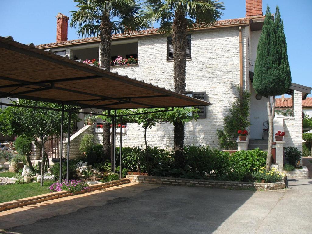 פורץ Apartmani Villa Otilija מראה חיצוני תמונה