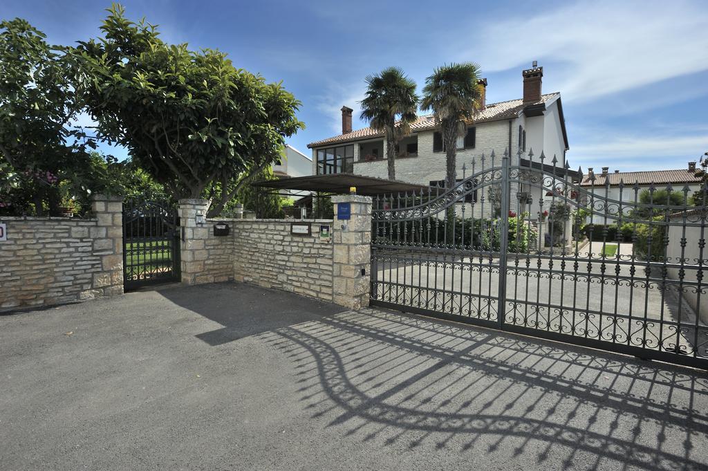 פורץ Apartmani Villa Otilija מראה חיצוני תמונה