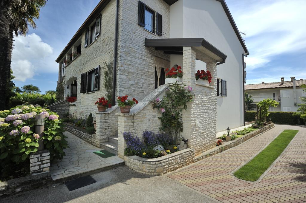 פורץ Apartmani Villa Otilija מראה חיצוני תמונה