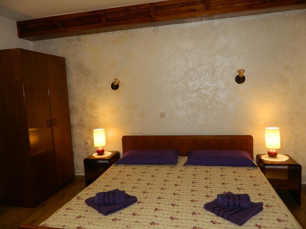 פורץ Apartmani Villa Otilija מראה חיצוני תמונה