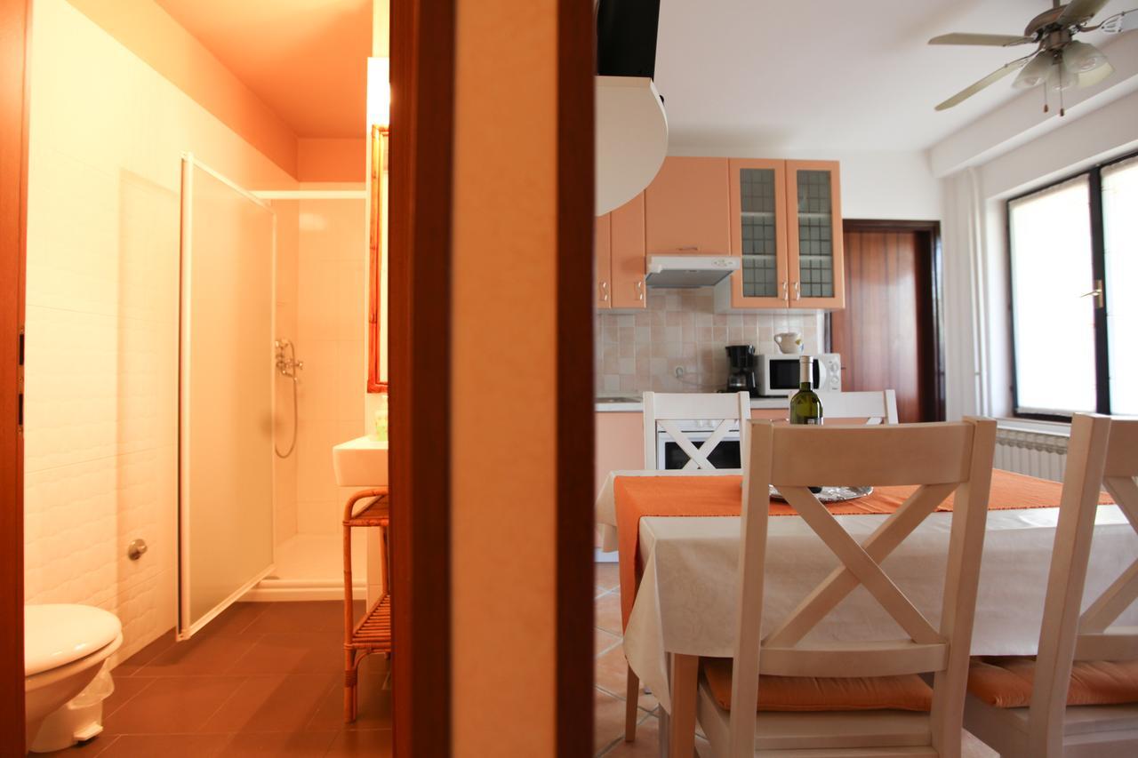 פורץ Apartmani Villa Otilija מראה חיצוני תמונה