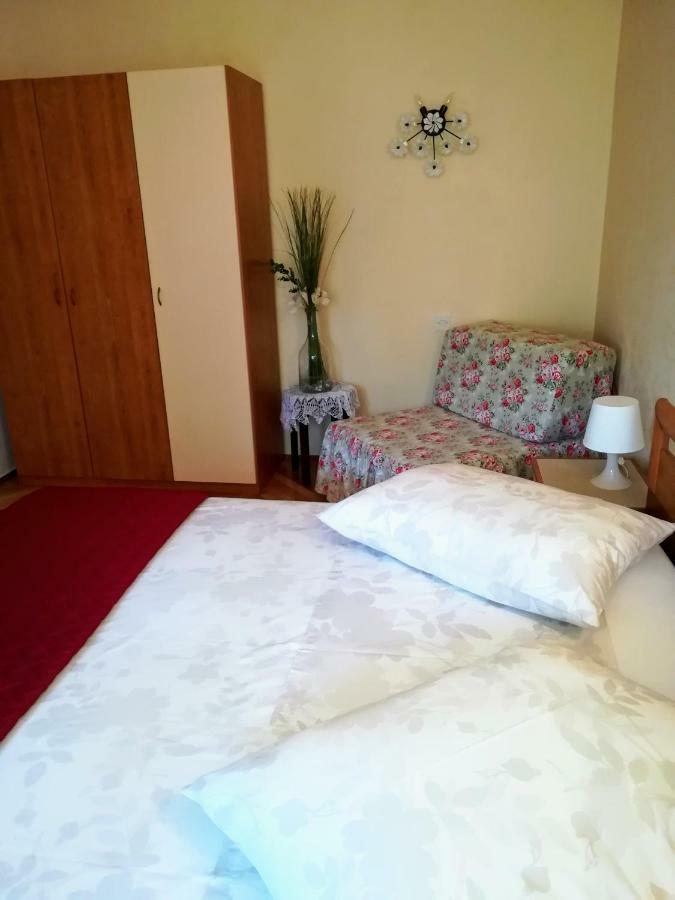 פורץ Apartmani Villa Otilija מראה חיצוני תמונה